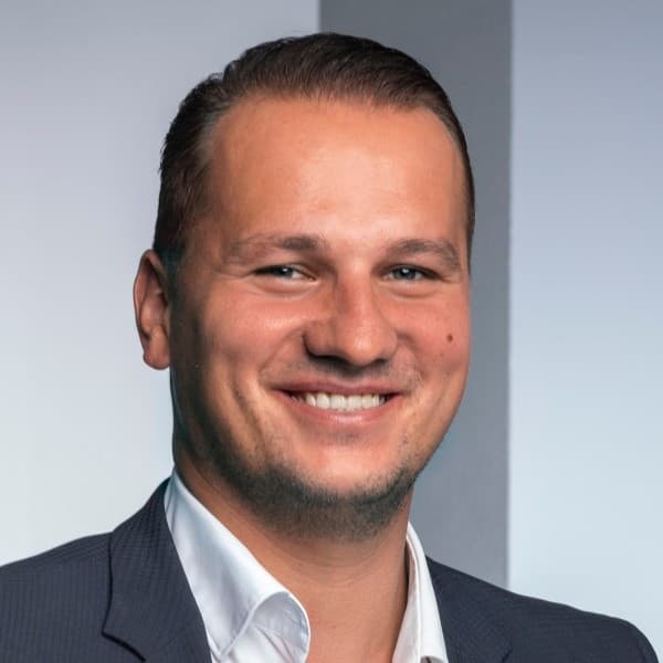 Amel Lozic, Inhaber Innoloza